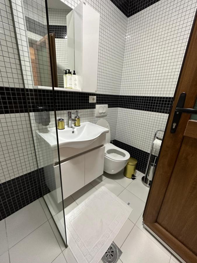 Hotel Dardania Kukes 외부 사진